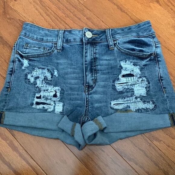 SO high-rise Shortie distressed shorts.  Size 9/29 W - Picture 1 of 9
